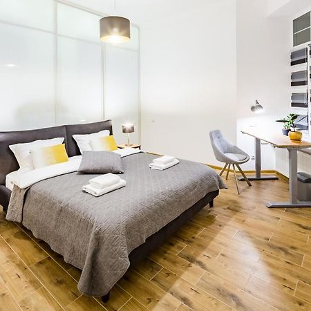 New Large 2 Bedroom In Lviv Historic Centre Εξωτερικό φωτογραφία