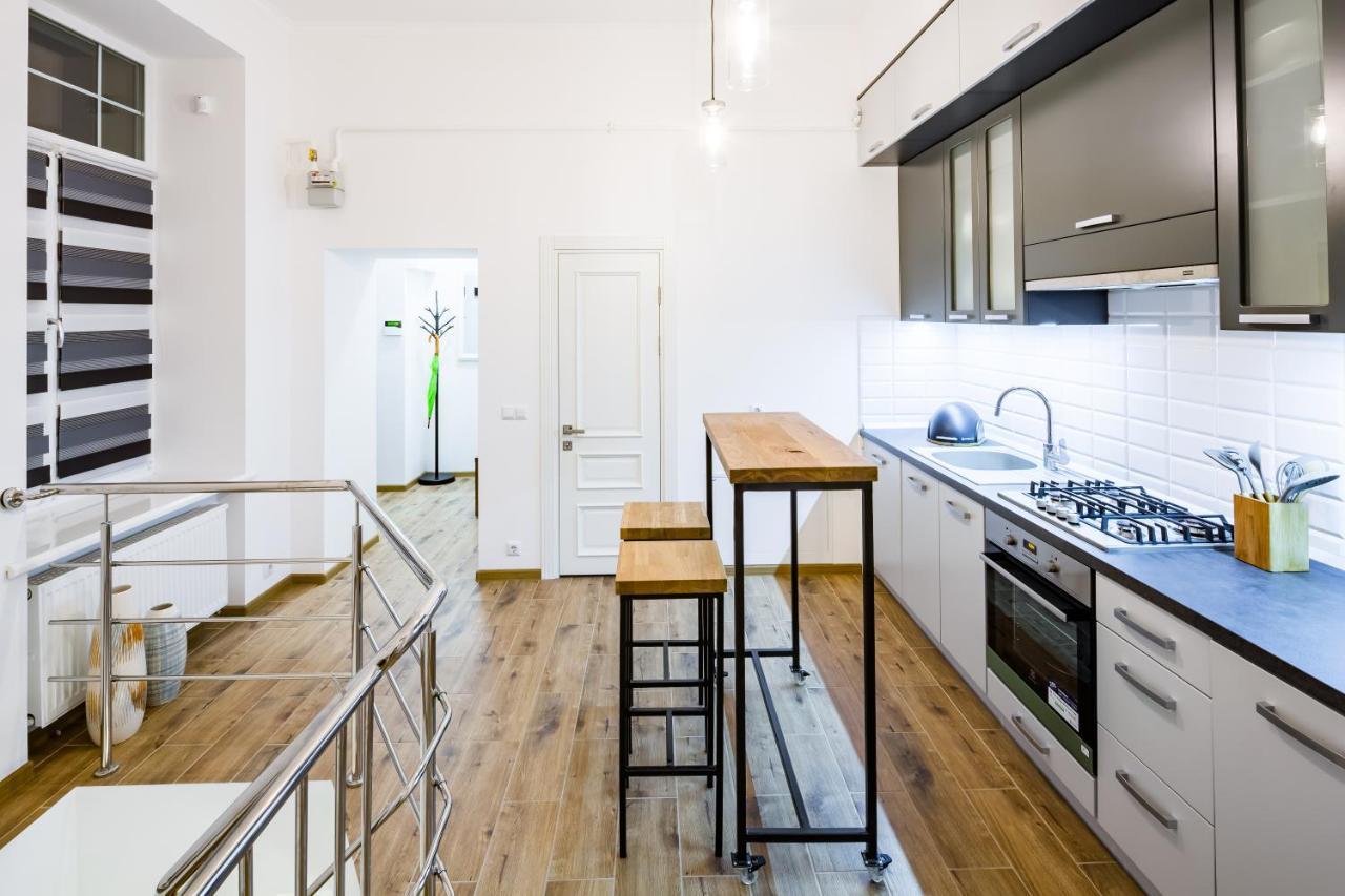 New Large 2 Bedroom In Lviv Historic Centre Εξωτερικό φωτογραφία
